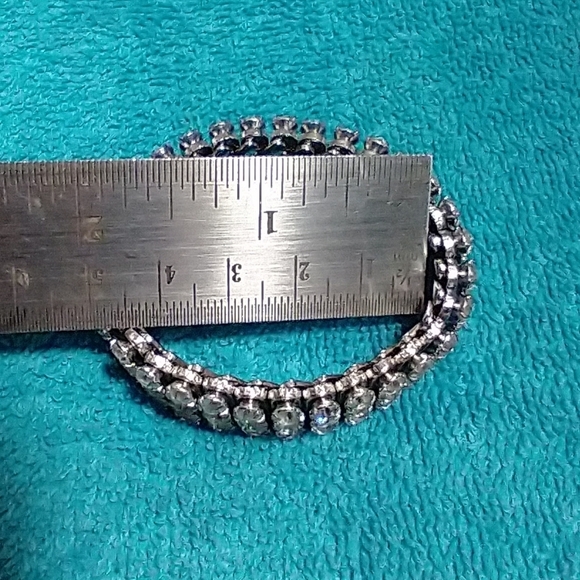 Elegant Silver Stainless Steel Stretch Crystal Bracelet Made In Japan Vintage - Picture 3 of 7